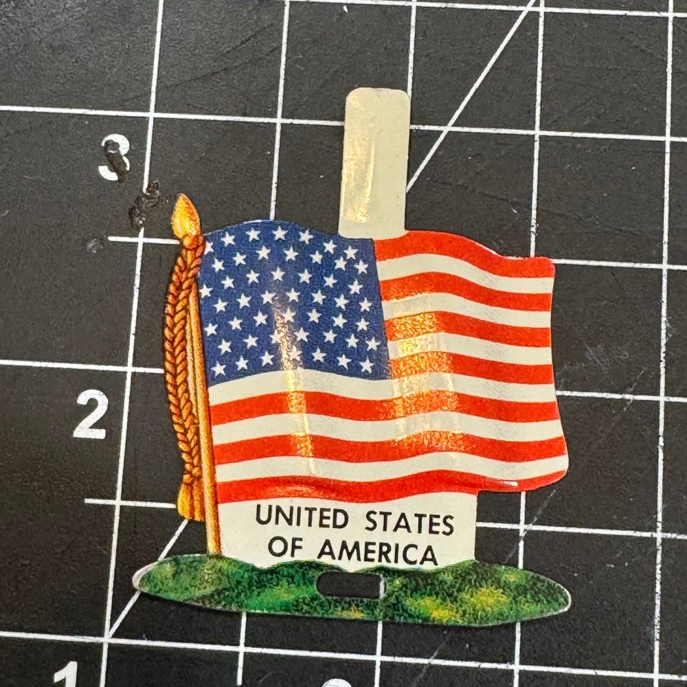 Vintage USA American Flag Tin Litho Tab Pin Patriotic Souvenir Made in USA - Picture 1 of 2
